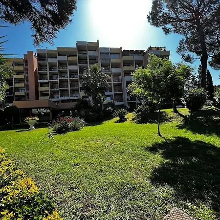 Monolocale Metro A Cornelia Apartment *