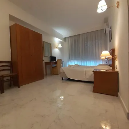 Monolocale Metro A Cornelia Apartment *