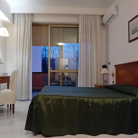 Monolocale Metro A Cornelia Rome